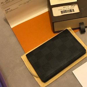 💥SOLD💥 Authentic Louis Vuitton Pocket Organizer